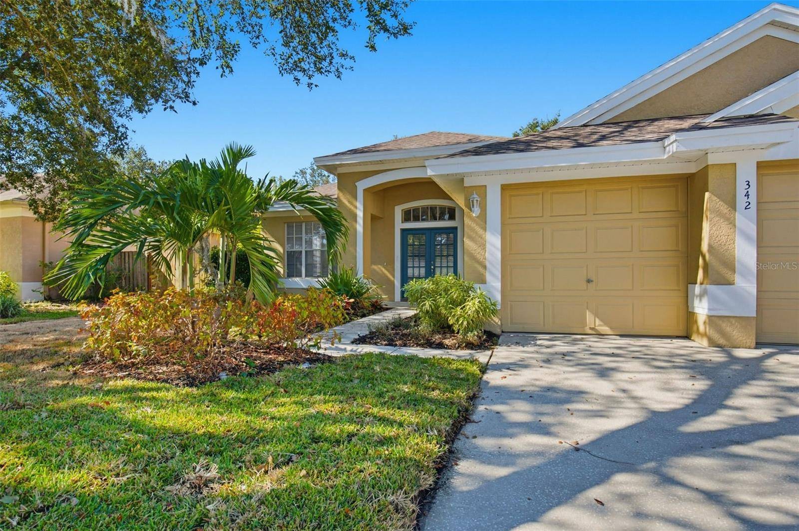 Tarpon Springs, FL 34688,342 MANE CT