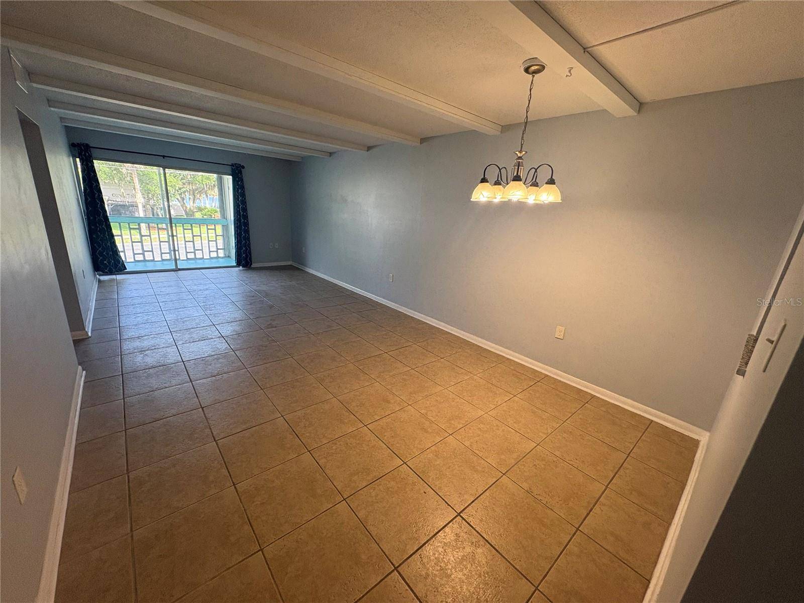 Eustis, FL 32726,623 N BAY ST #7