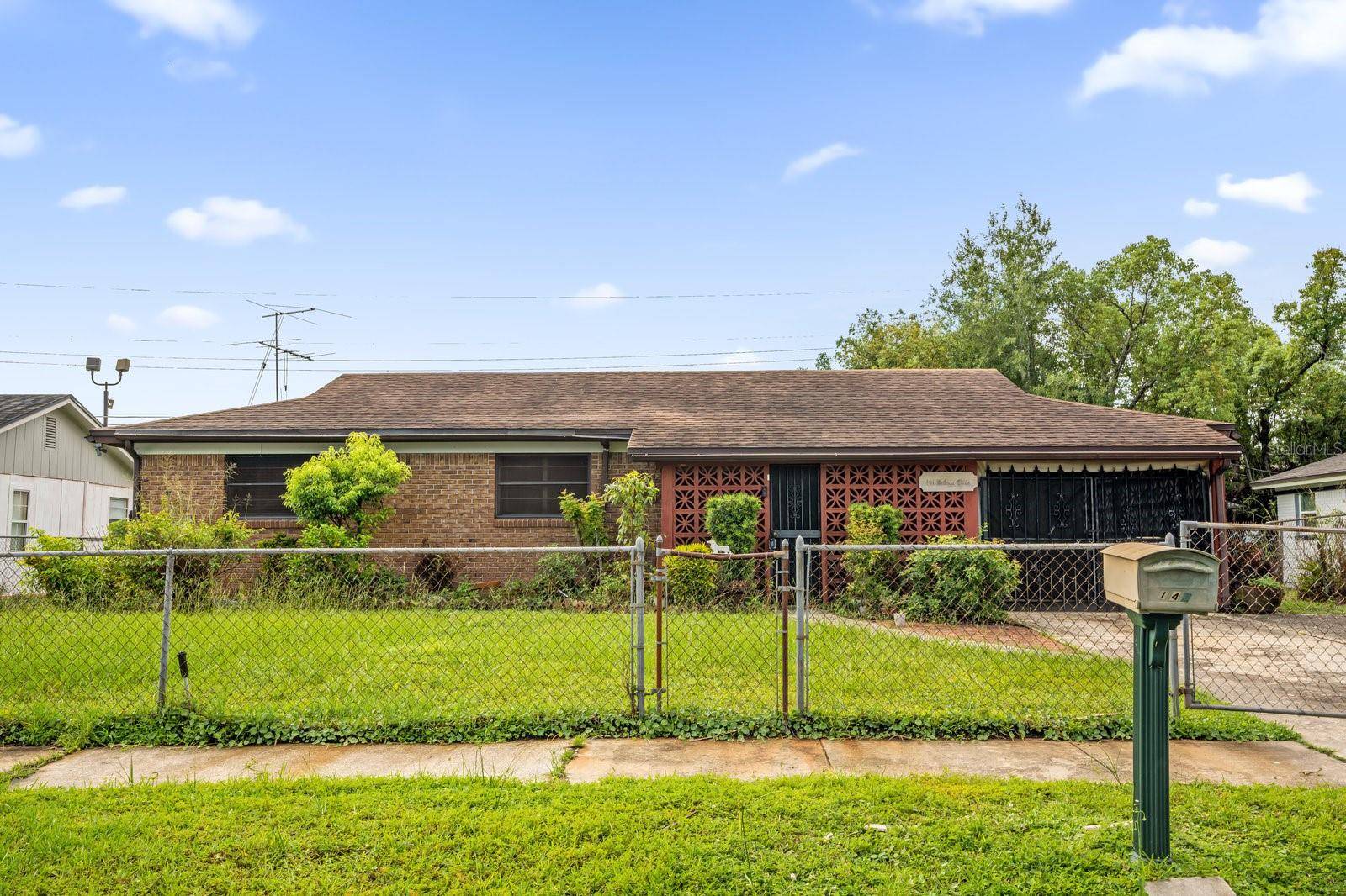 Sanford, FL 32771,141 BOB THOMAS CIR