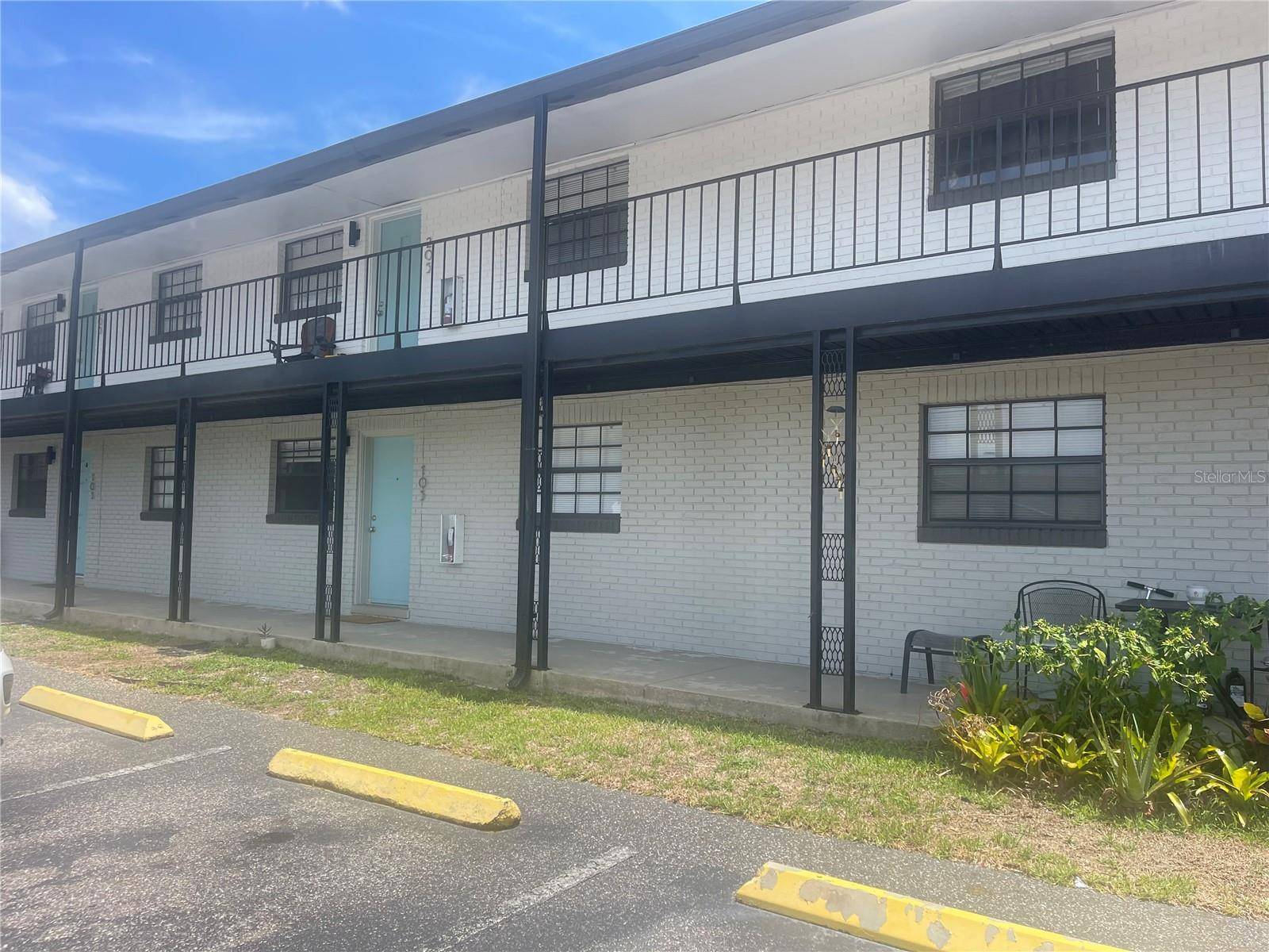 Oviedo, FL 32765,609 S CENTRAL AVE #207