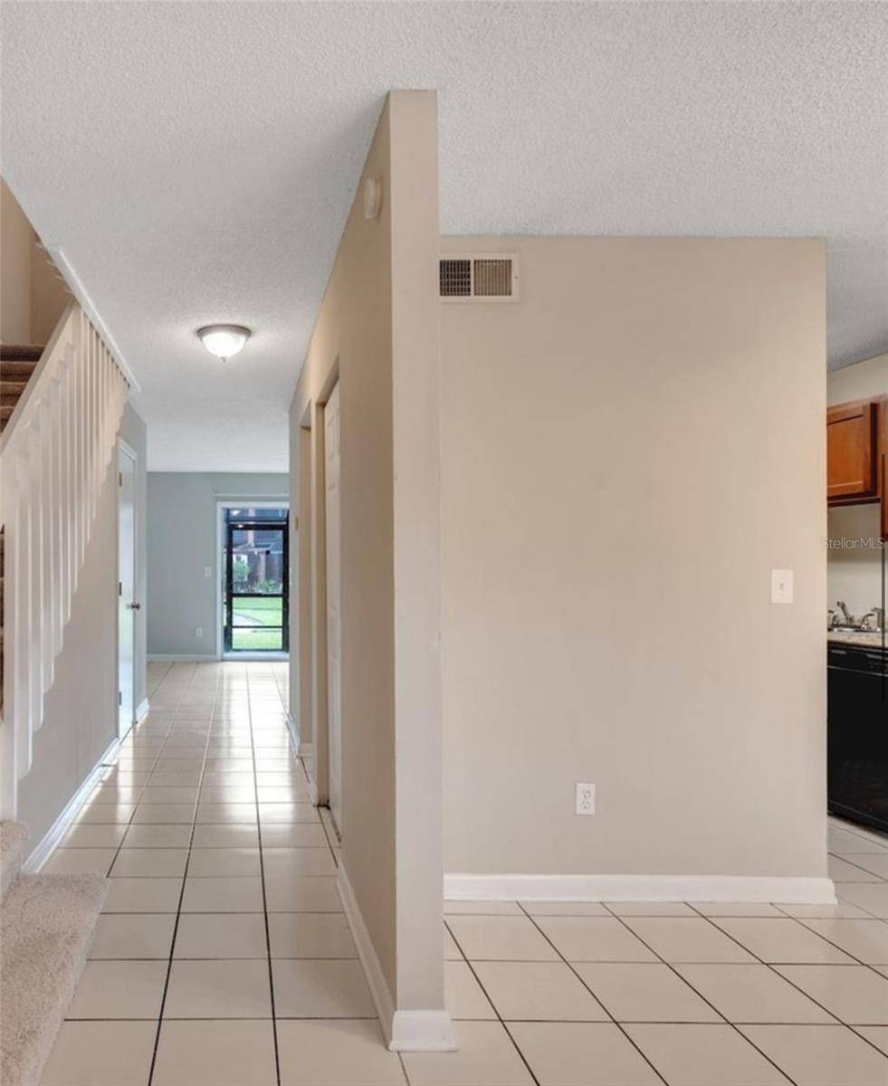 Orlando, FL 32839,5133 PICADILLY CIRCUS CT #1