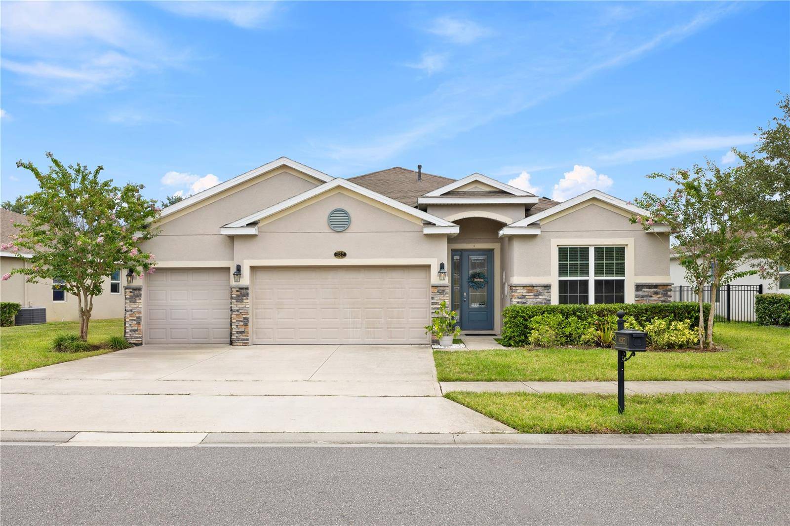 Deland, FL 32724,637 BLUEHEARTS TRL