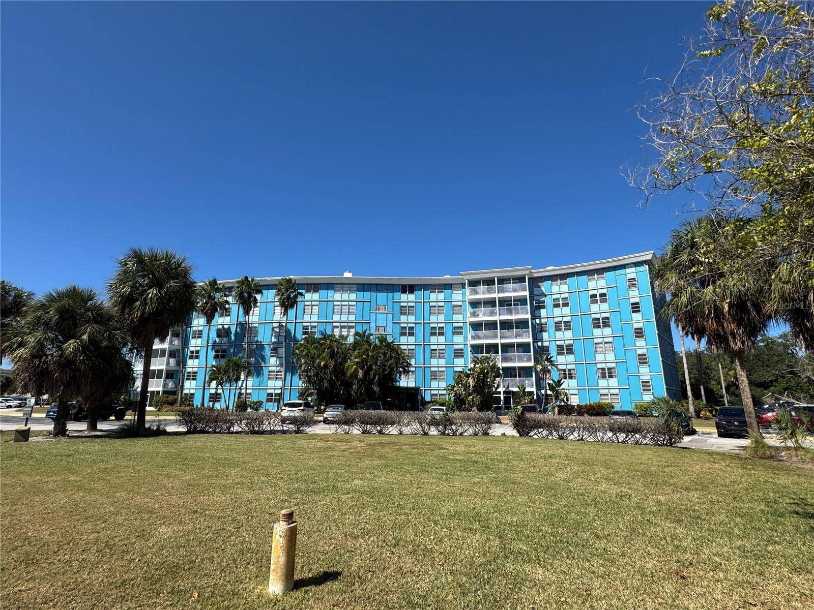 St Petersburg, FL 33712,3315 58TH AVE S #201