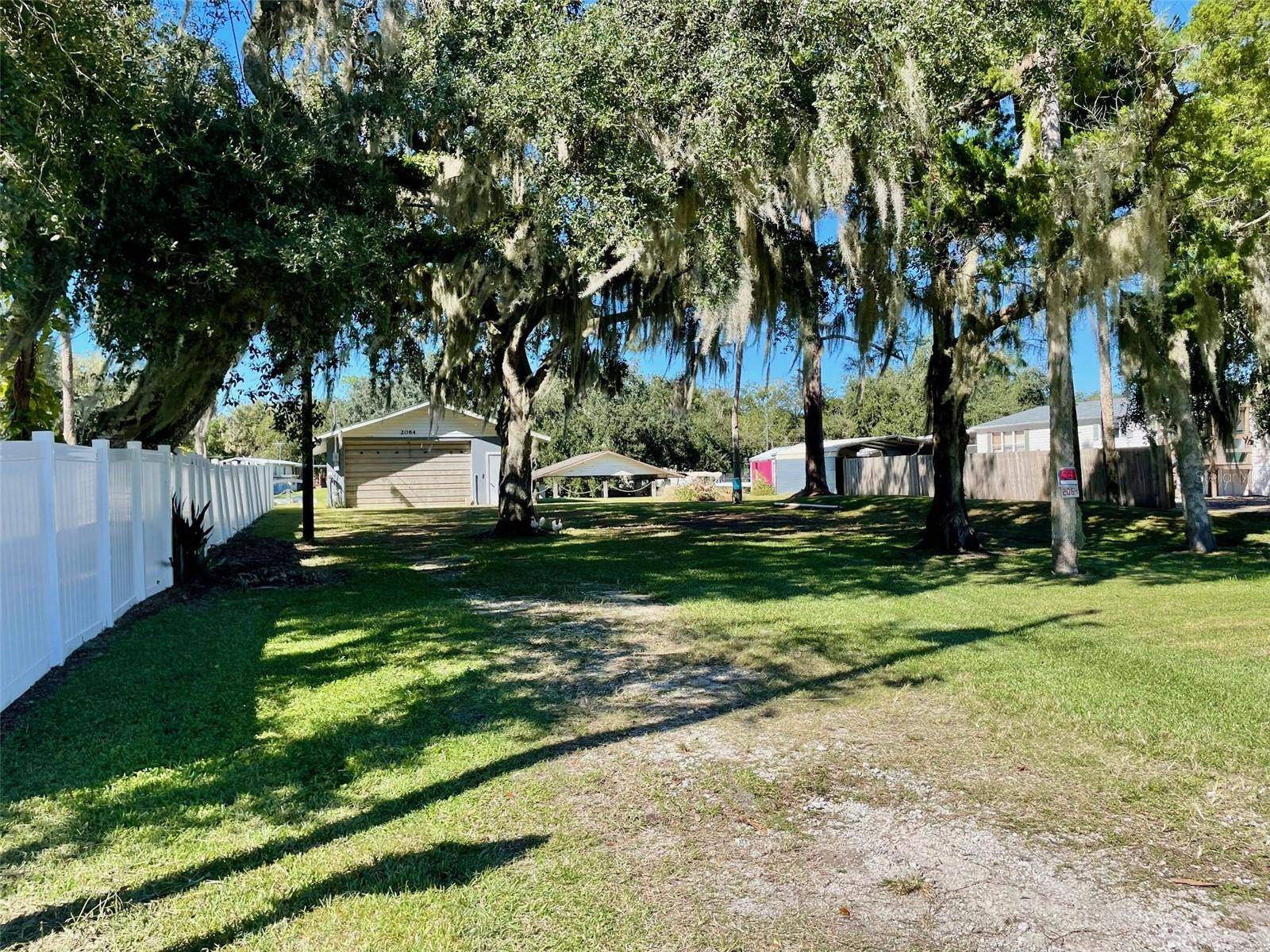 Geneva, FL 32732,2064 SHADY LN.