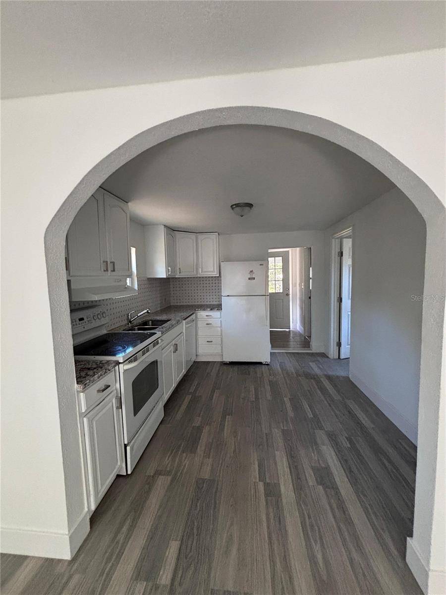 Plant City, FL 33563,702 W HILLSBORO ST