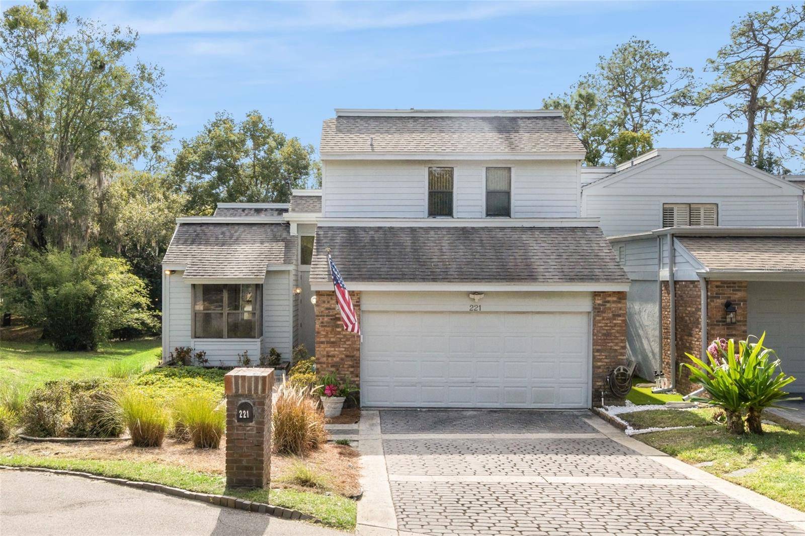 Longwood, FL 32779,221 PINE CONE LN