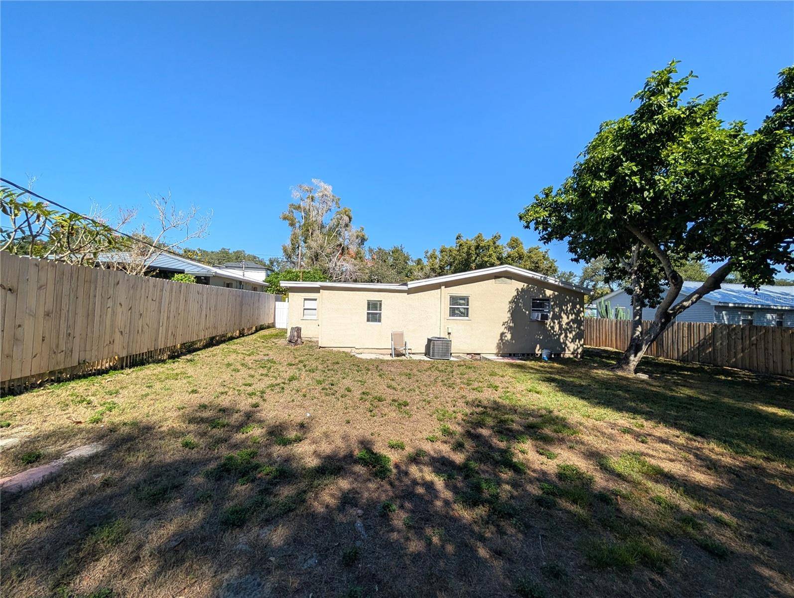 Largo, FL 33770,219 SW 6TH AVE SW