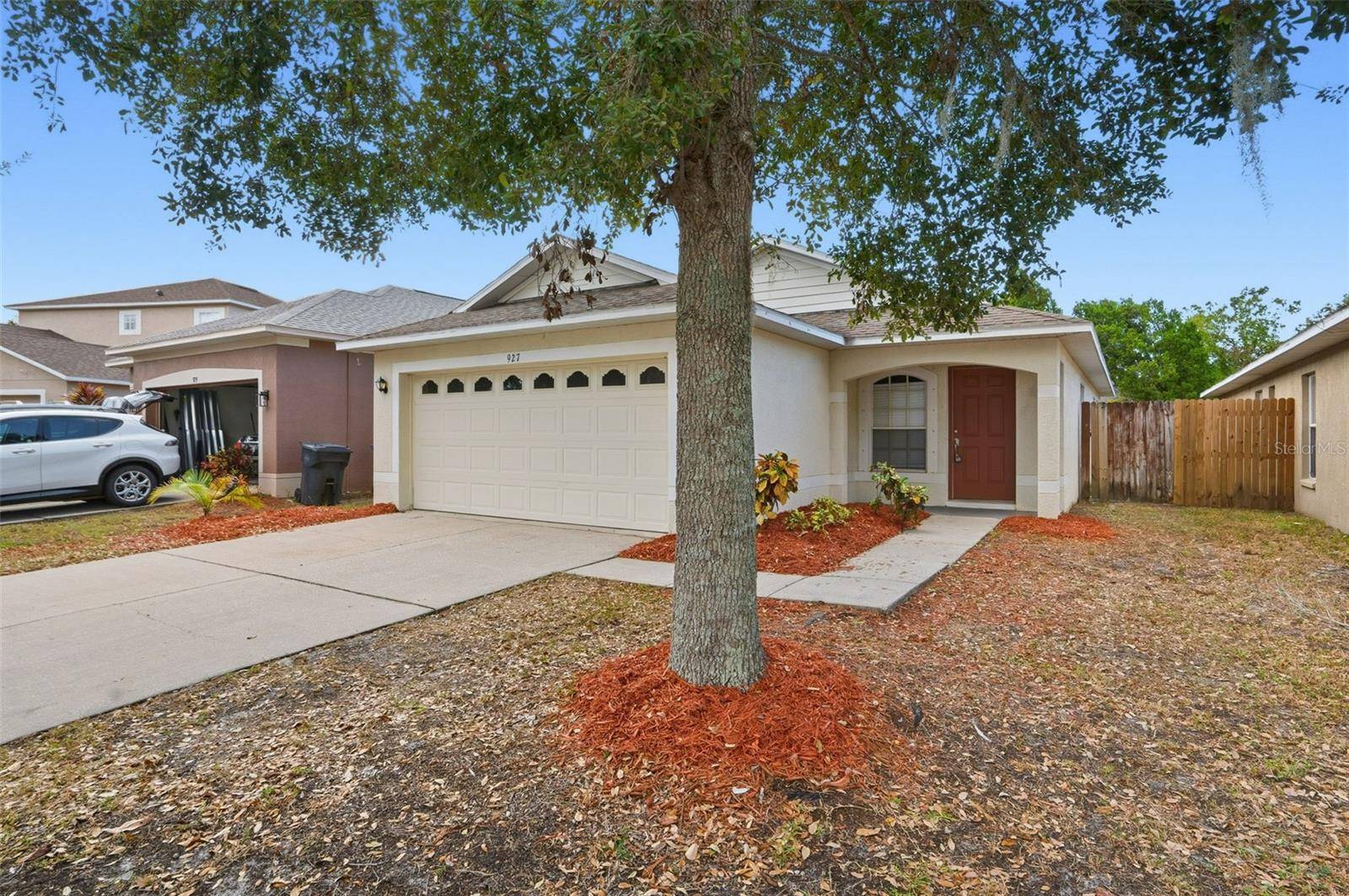 Ruskin, FL 33570,927 WINDTON OAK DR