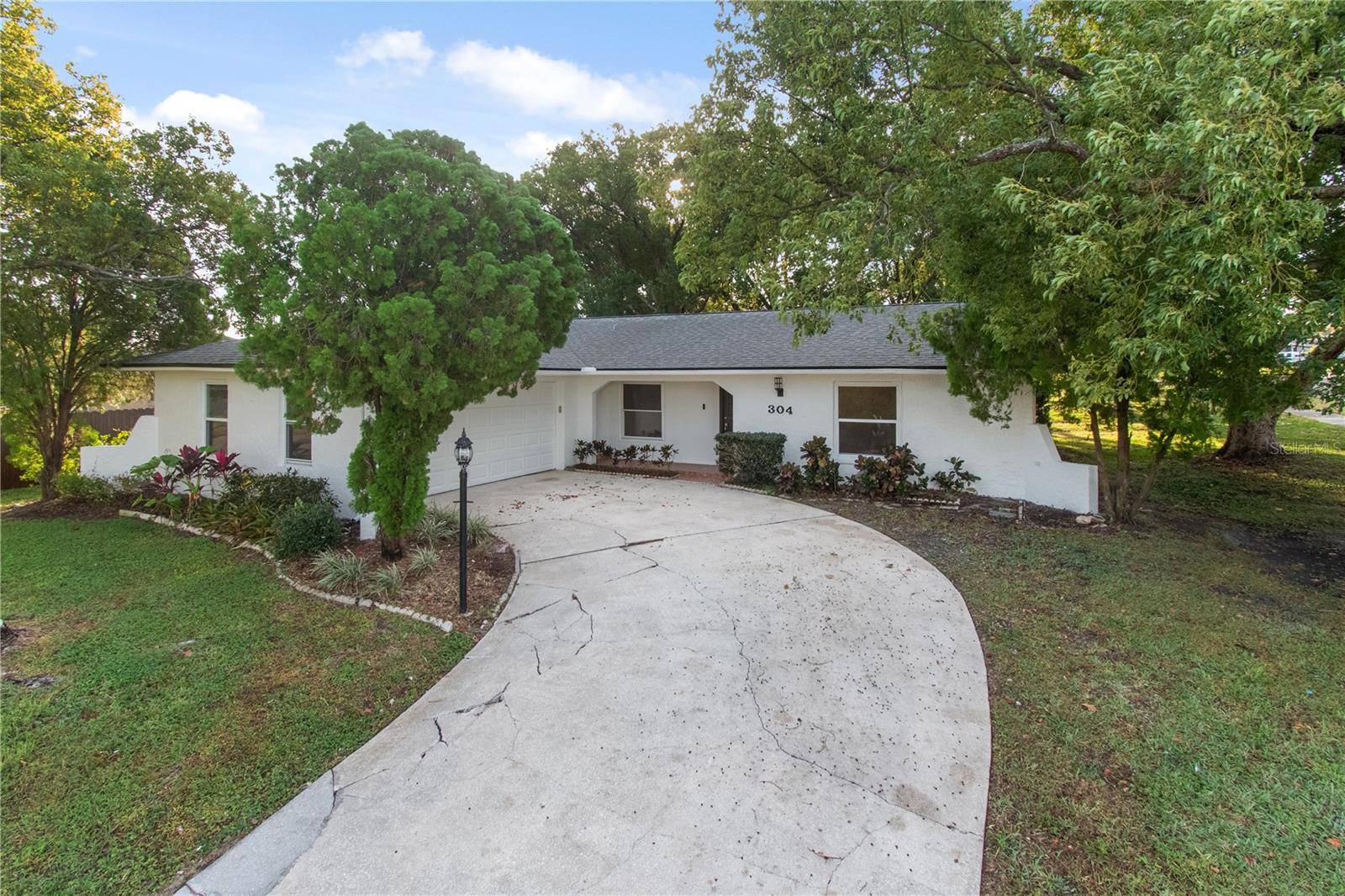 Altamonte Springs, FL 32701,304 BARCLAY AVE