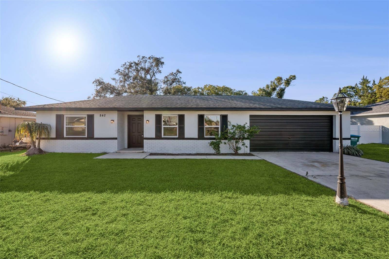 Deltona, FL 32725,842 SWEETBRIER DR