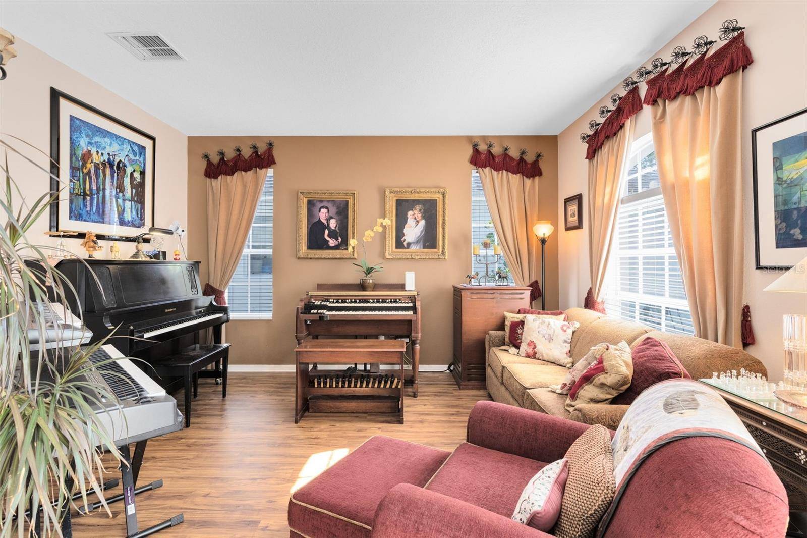 Orlando, FL 32828,315 ISLE OF SKY CIR