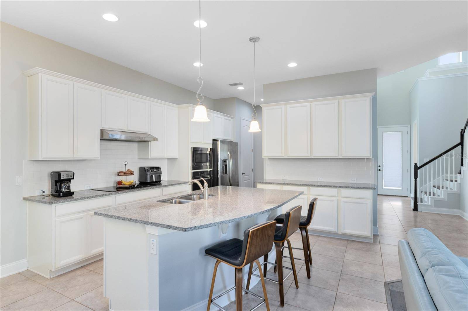 Orlando, FL 32827,7749 LAUREATE BLVD