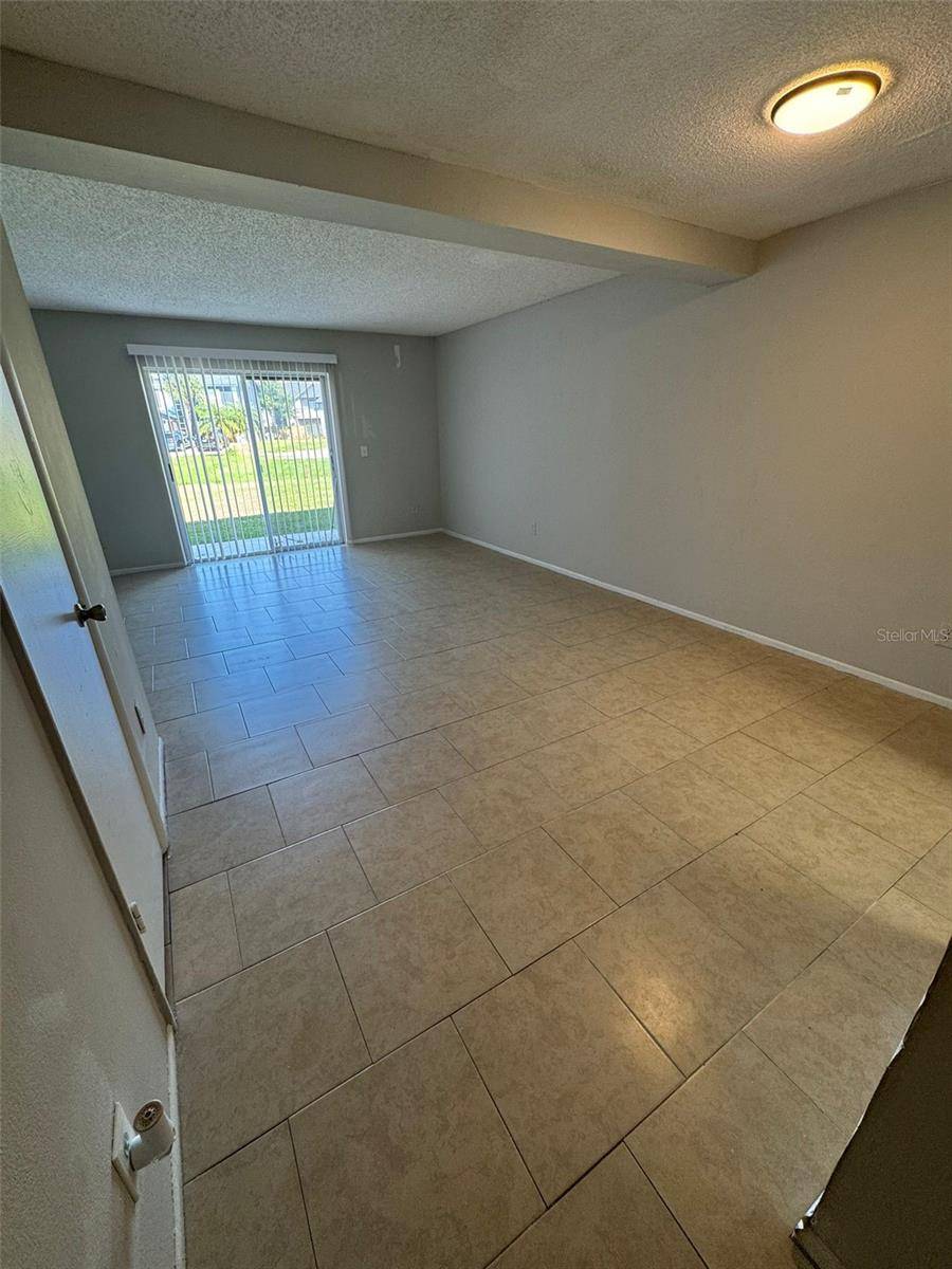 Kissimmee, FL 34743,203 WATTS LN