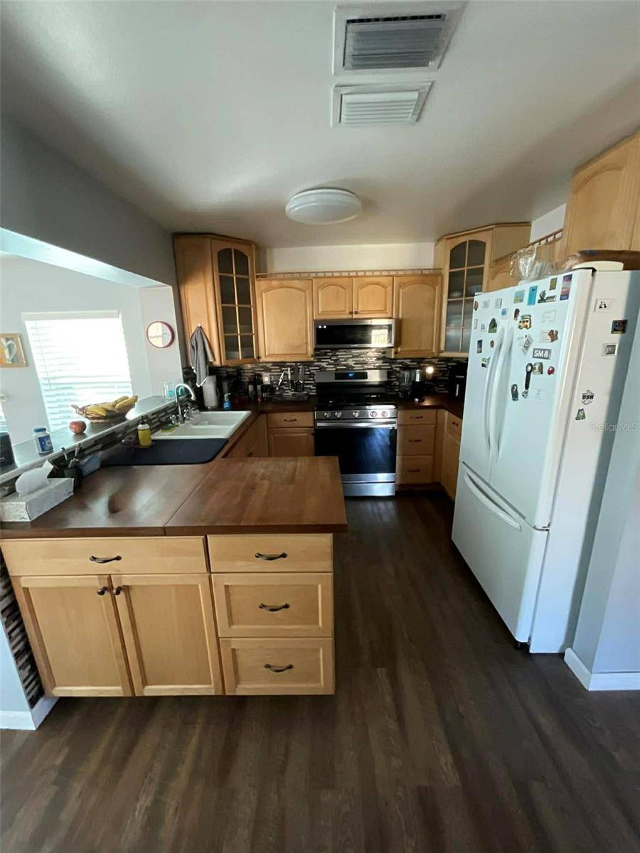 Winter Haven, FL 33880,616 KINGS LN SW