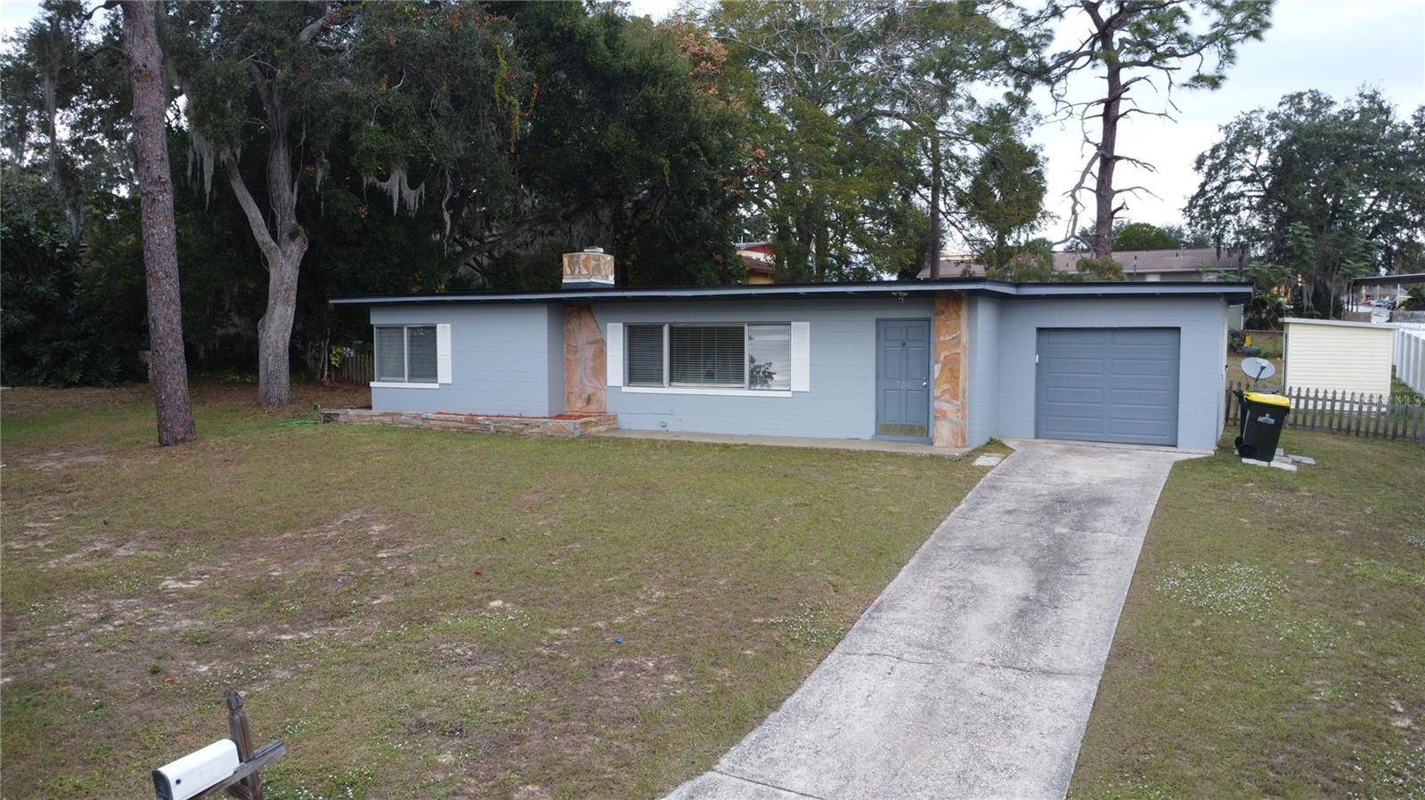 Clermont, FL 34711,754 PINE LN
