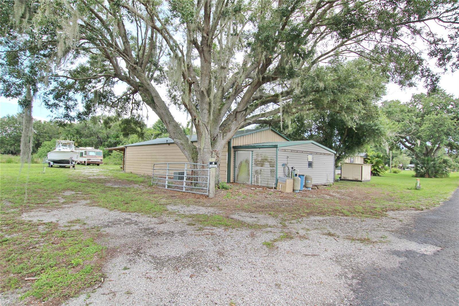 Moore Haven, FL 33471,1148 PYLANT DR