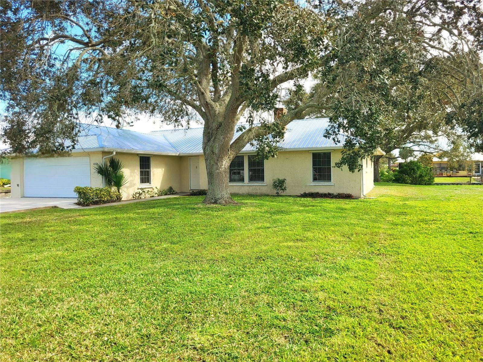 Okeechobee, FL 34974,2033 HUNTER RD #BHR