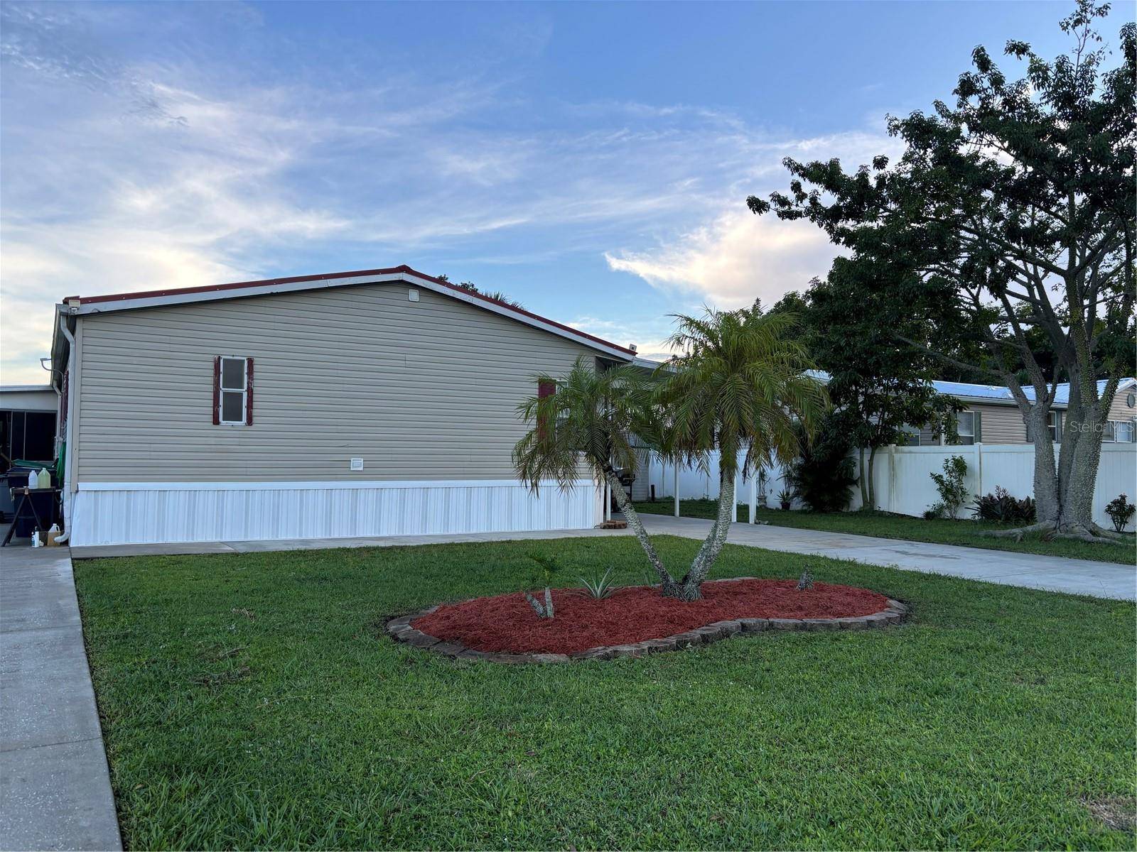 Okeechobee, FL 34974,2254 SE 27TH ST