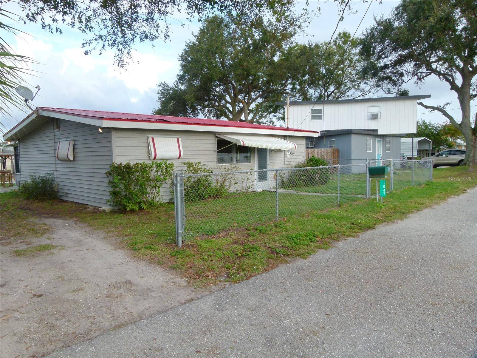 Okeechobee, FL 34974,1047 5TH ST