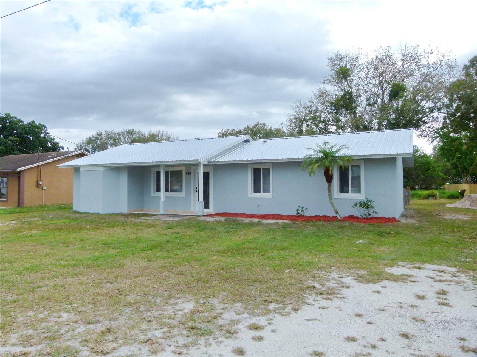 Okeechobee, FL 34972,738 NW 21ST LN
