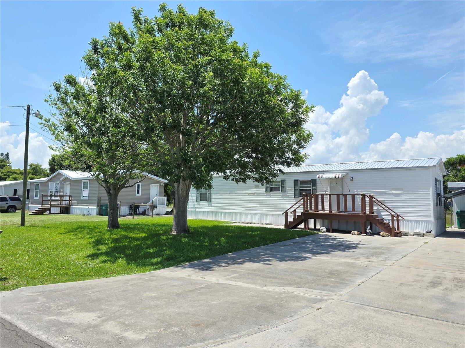 Okeechobee, FL 34974,2019 SE 29TH ST