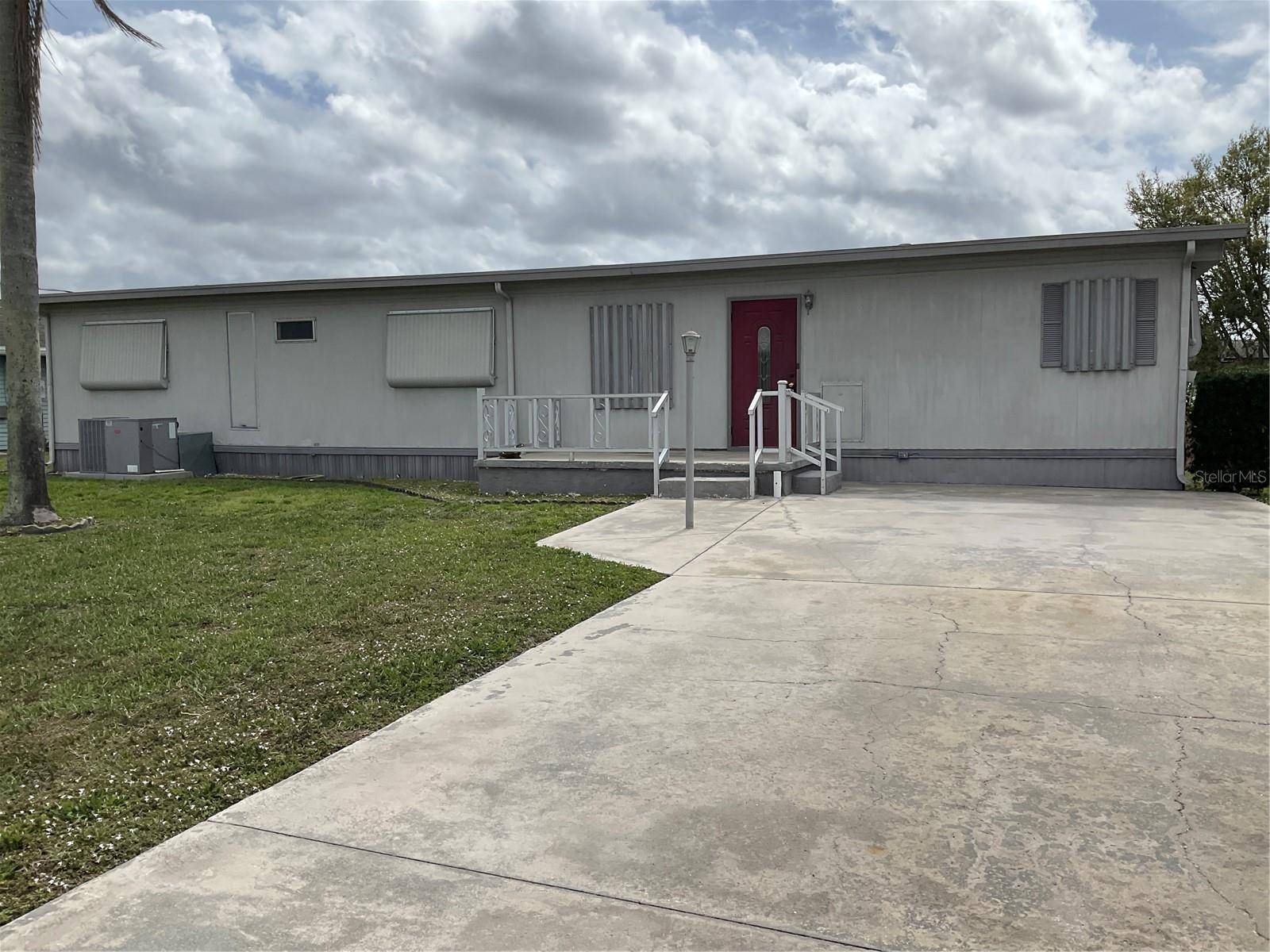 Okeechobee, FL 34974,2428 SE 32ND ST