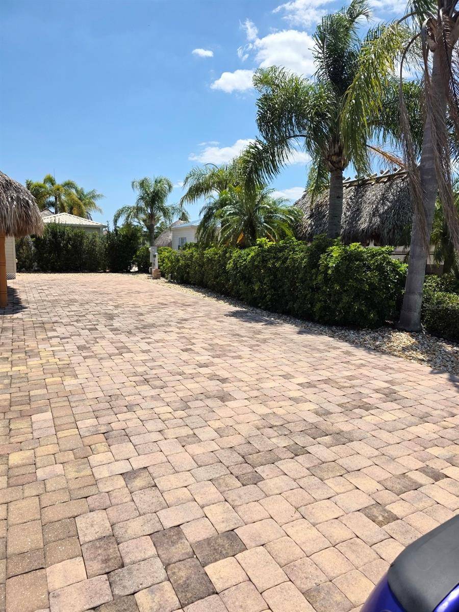 Okeechobee, FL 34974,516 SW 38TH TRCE #118