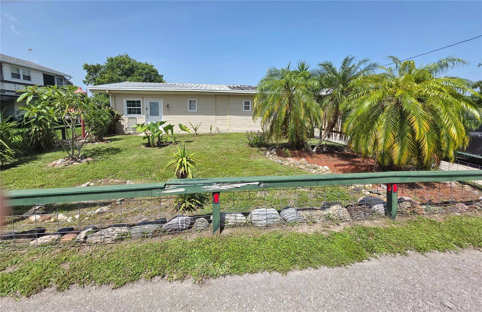 Okeechobee, FL 34974,1209 5TH ST