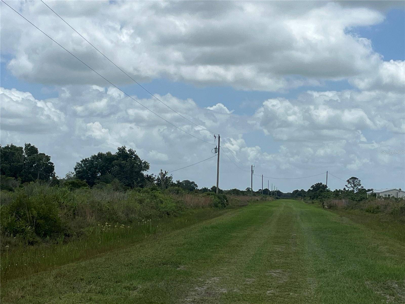 Okeechobee, FL 34972,19092 NW 250TH ST