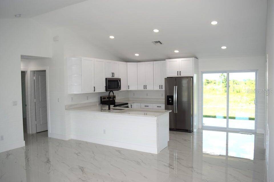 Okeechobee, FL 34972,7542 NW 83RD CT