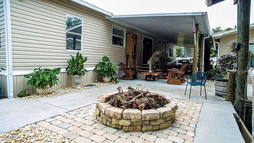 Astor, FL 32102,24505 Snail RD