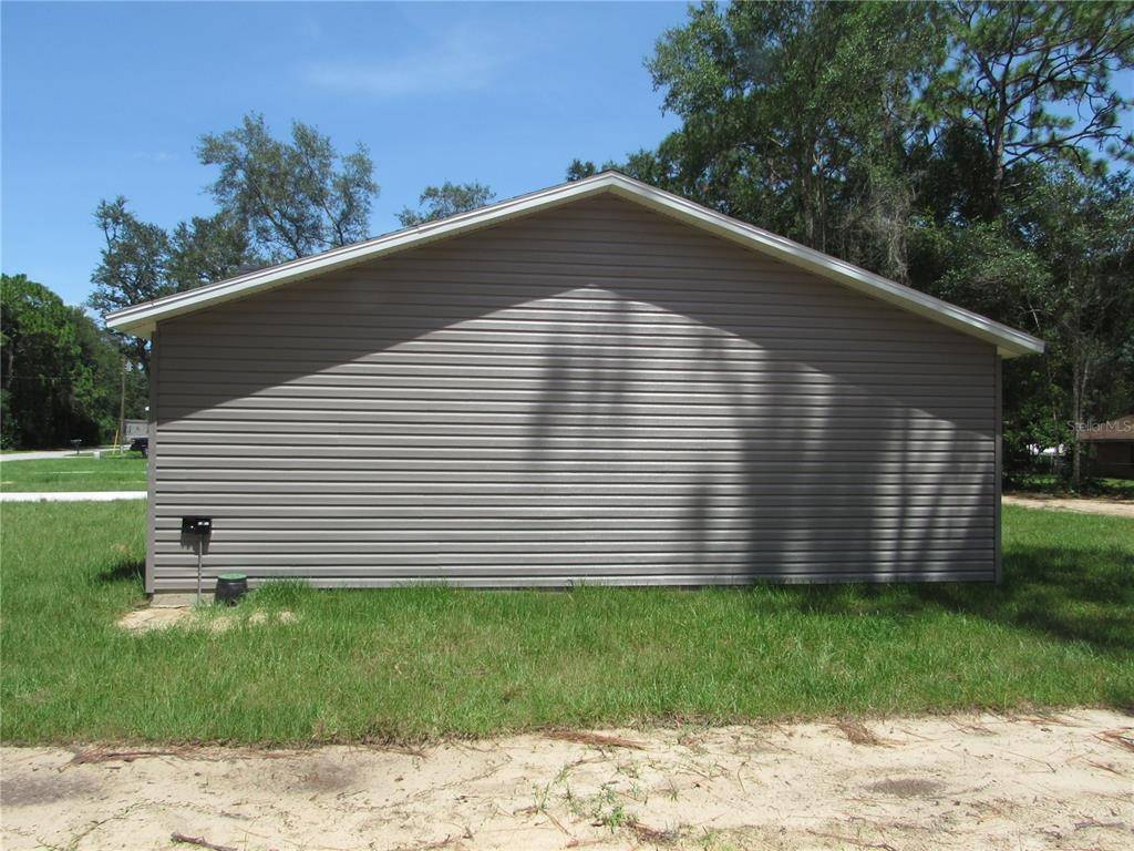 Ocklawaha, FL 32179,17020 SE 60TH ST