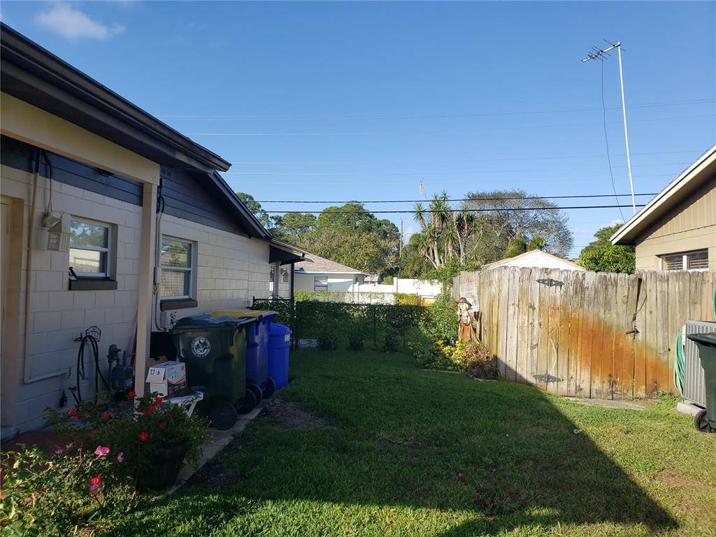 Rockledge, FL 32955,992 BEACON RD