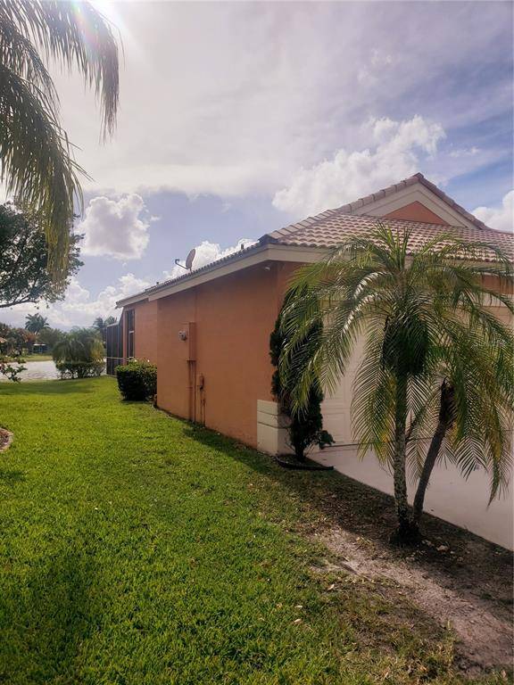 Weston, FL 33327,936 SAVANNAH FALLS DR