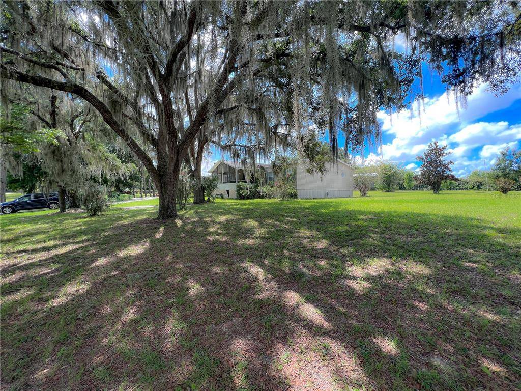 Floral City, FL 34436,8384 E SUNRAY LN