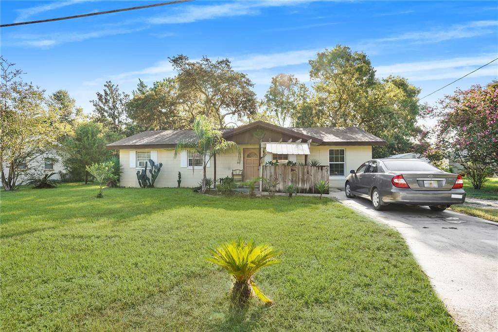 Fruitland Park, FL 34731,705 MIKE AVE