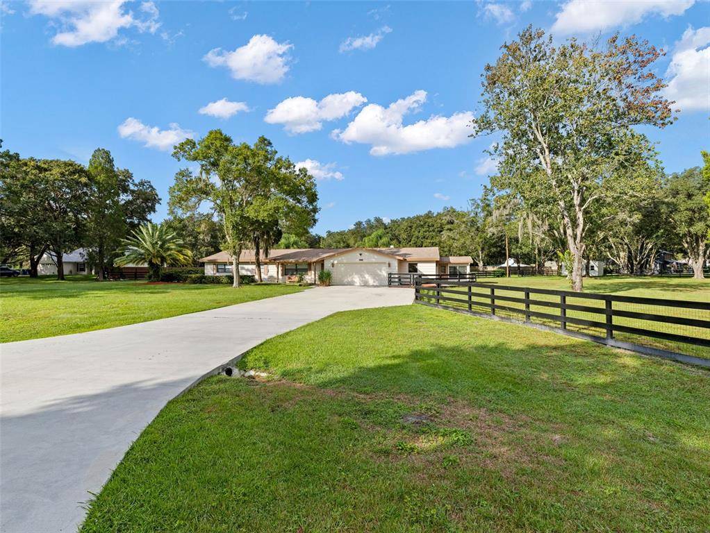 Wesley Chapel, FL 33544,27389 GOLF COURSE LOOP