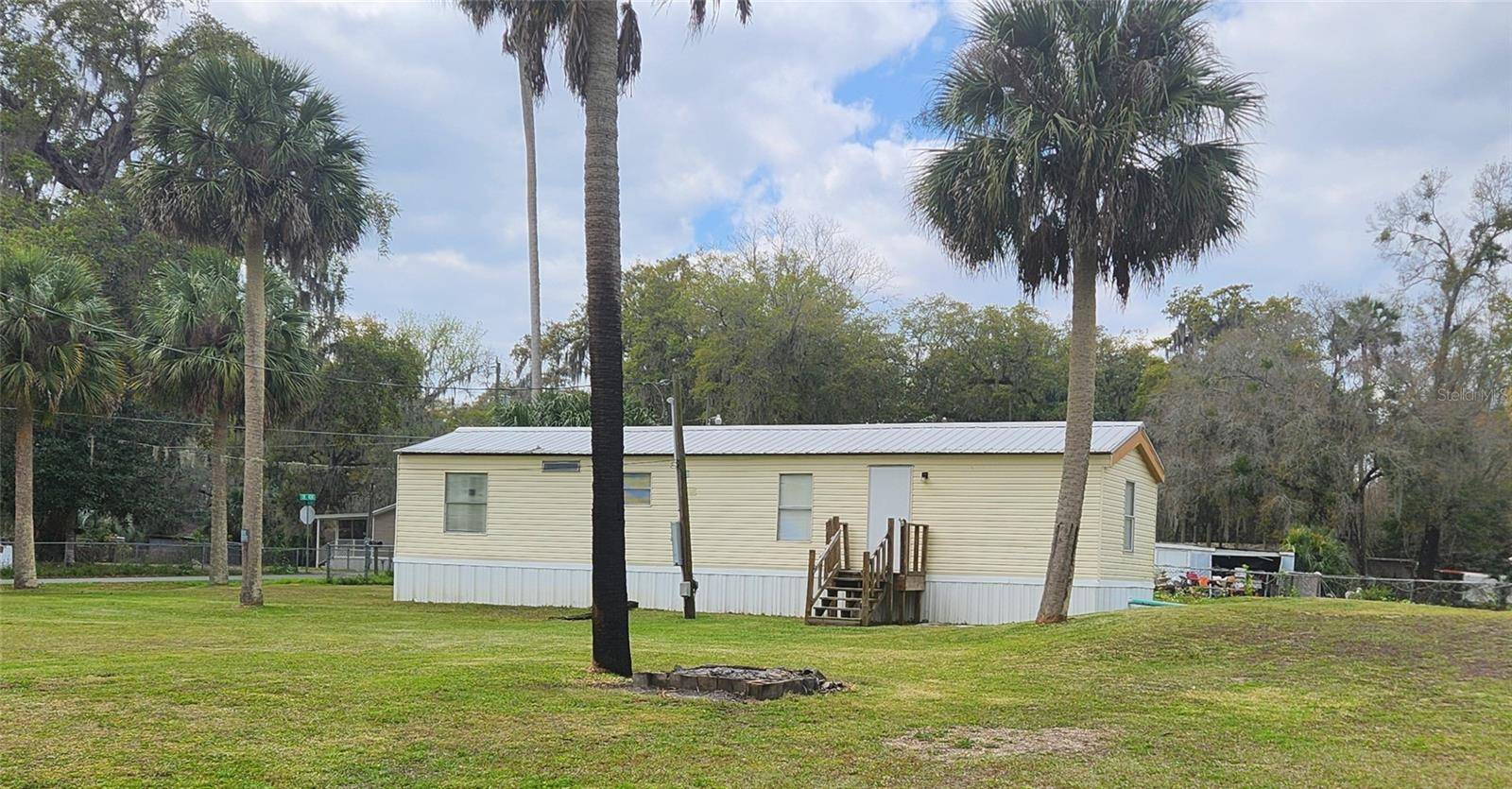 Lake Panasoffkee, FL 33538,2122 CR 426