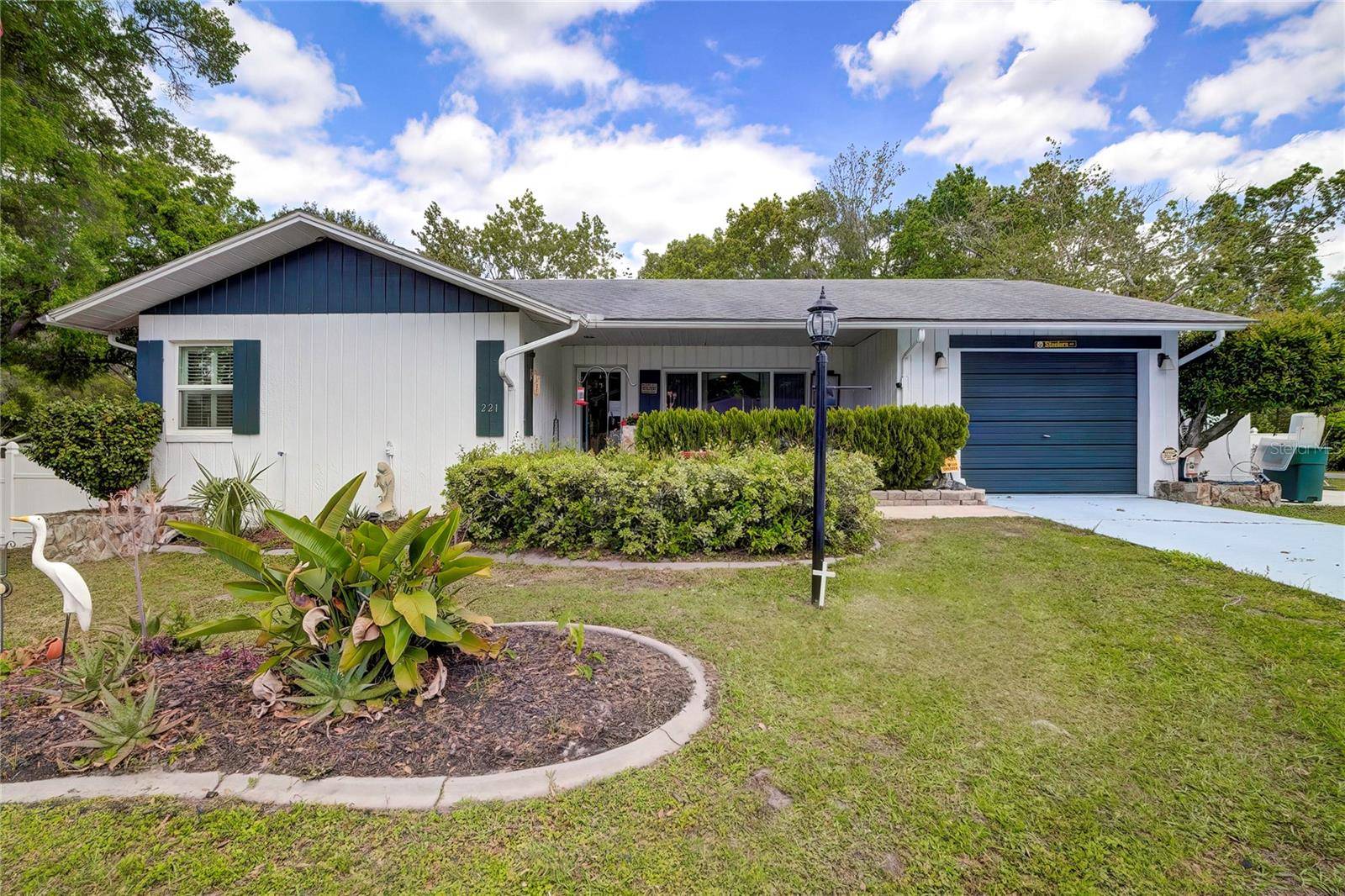 Beverly Hills, FL 34465,221 W SUGARMAPLE LN