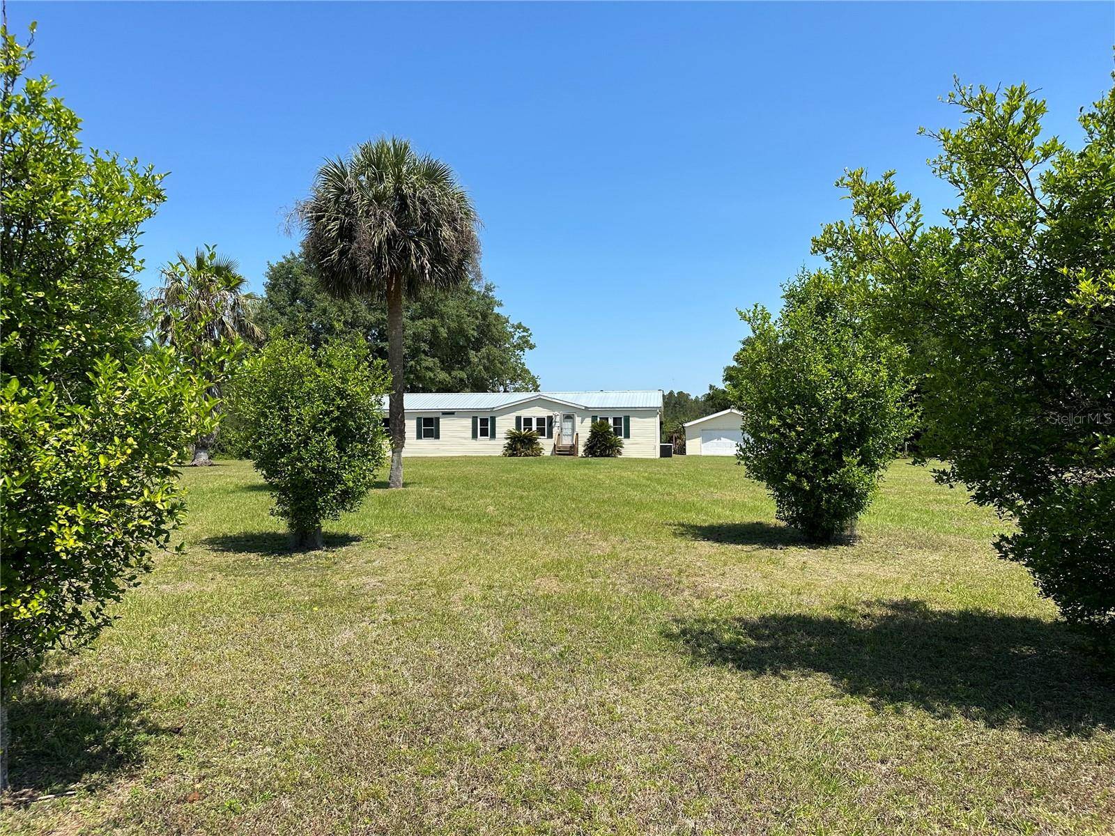 Ocklawaha, FL 32179,17979 SE 90TH ST