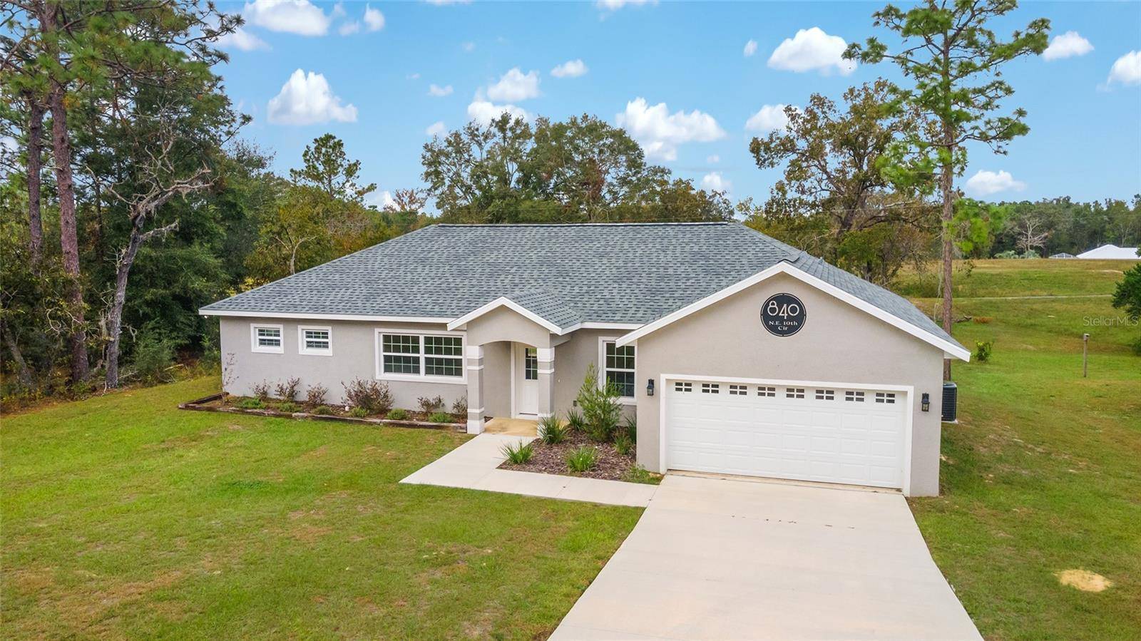 Williston, FL 32696,840 NE 10TH CIR