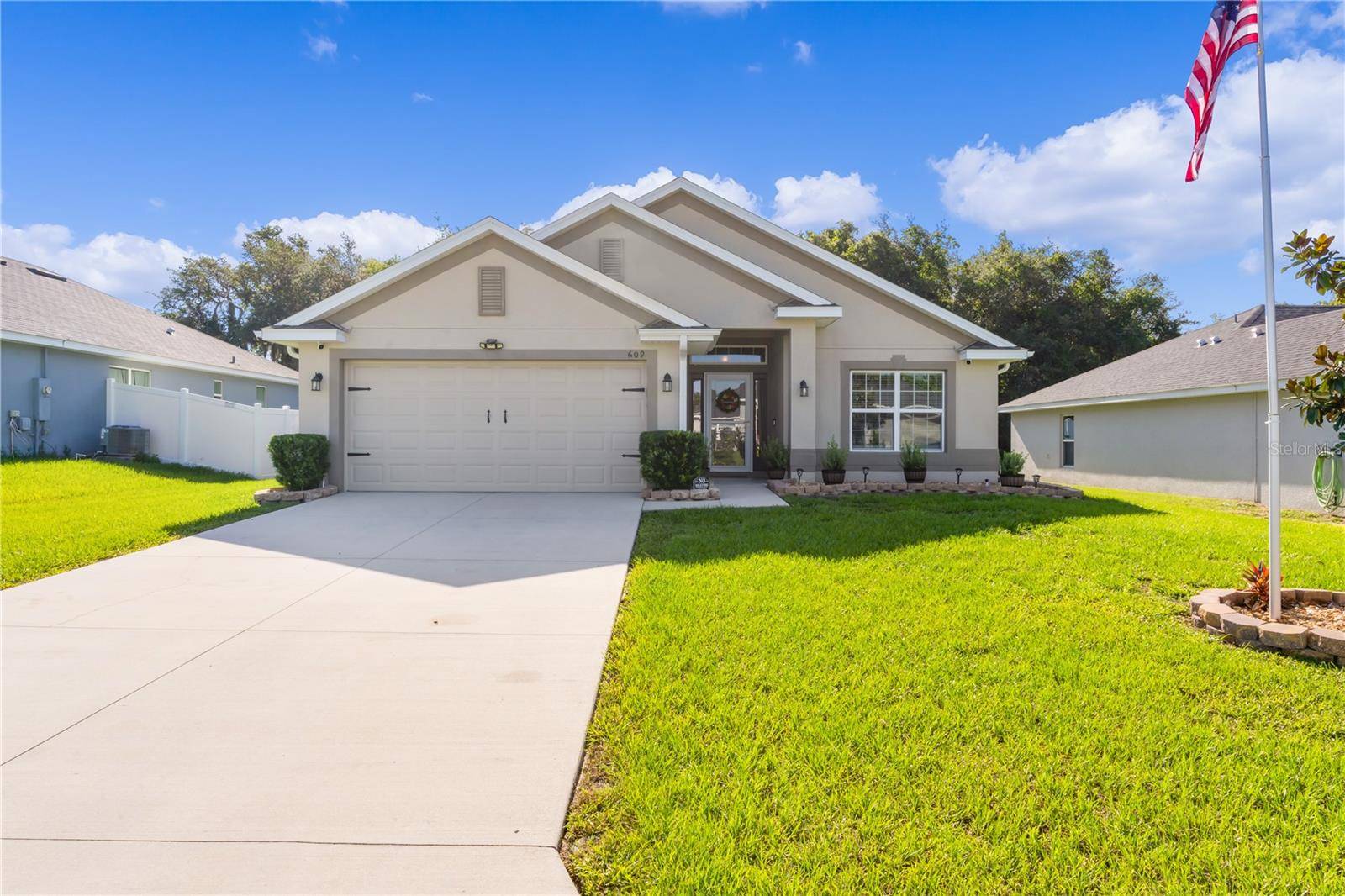 Fruitland Park, FL 34731,609 BRADLEY WAY