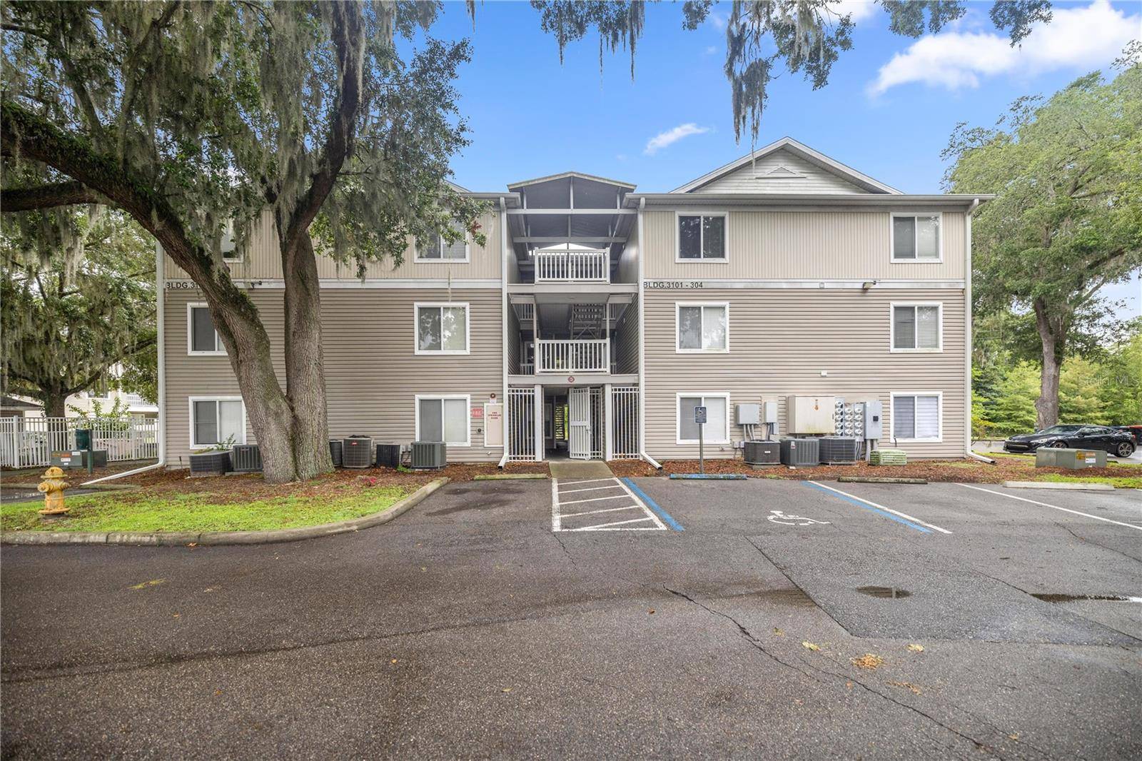 Gainesville, FL 32608,4000 SW 23RD ST #3-202