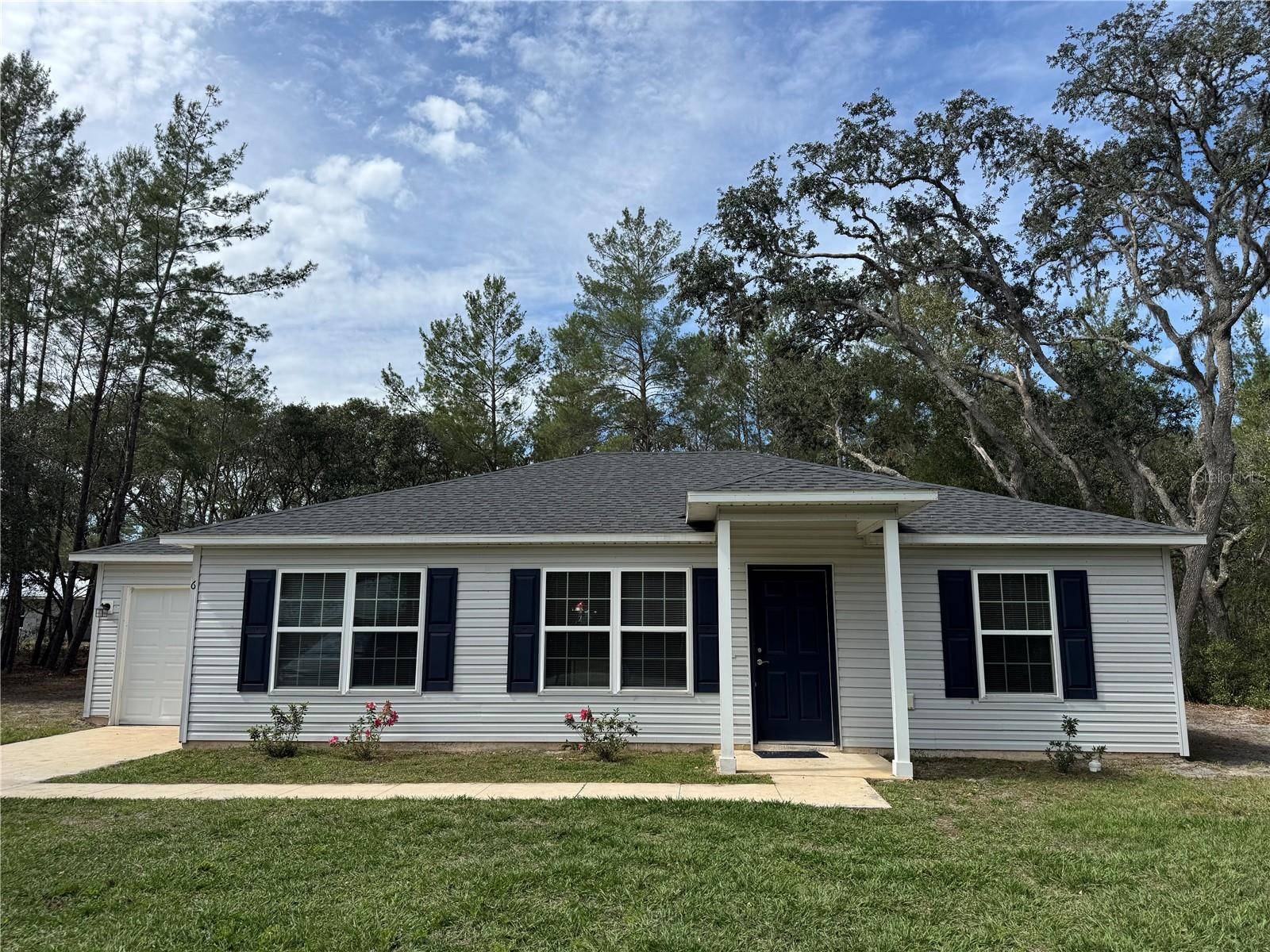 Ocklawaha, FL 32179,6 FISHER WAY PL