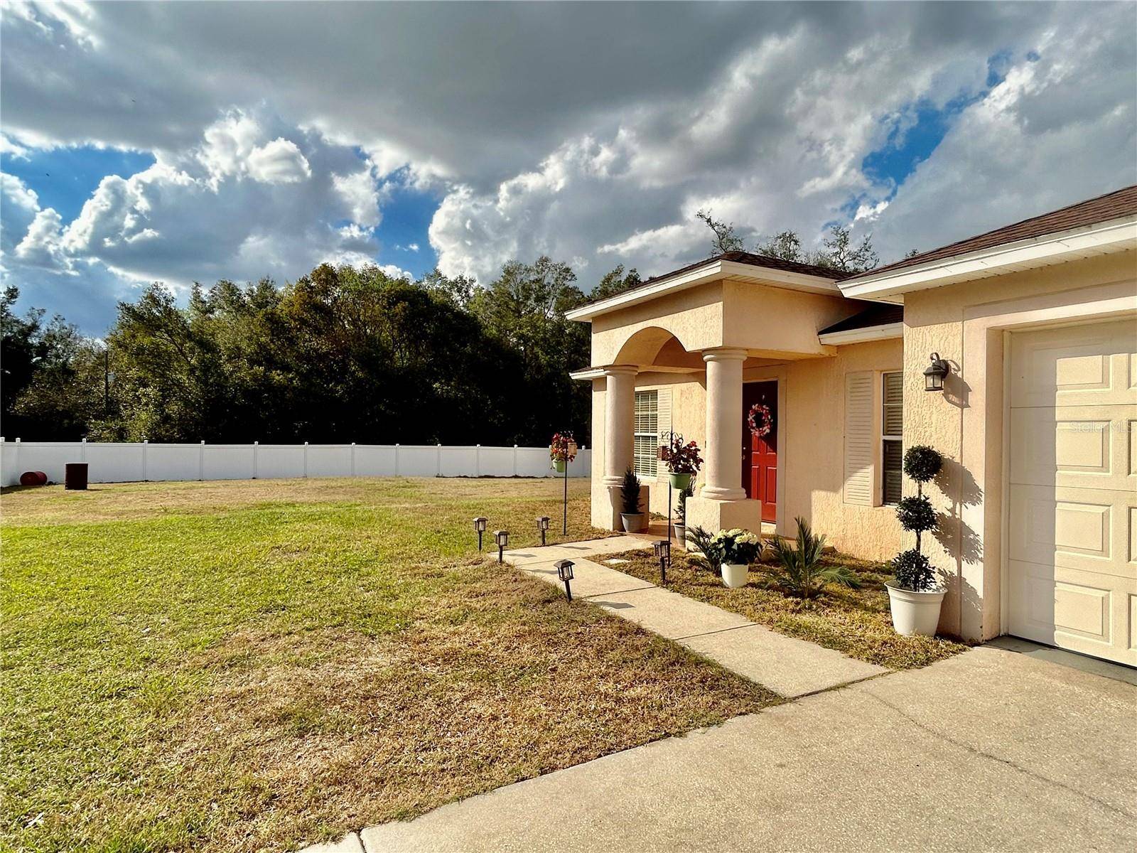 Summerfield, FL 34491,8335 SE 162ND PL