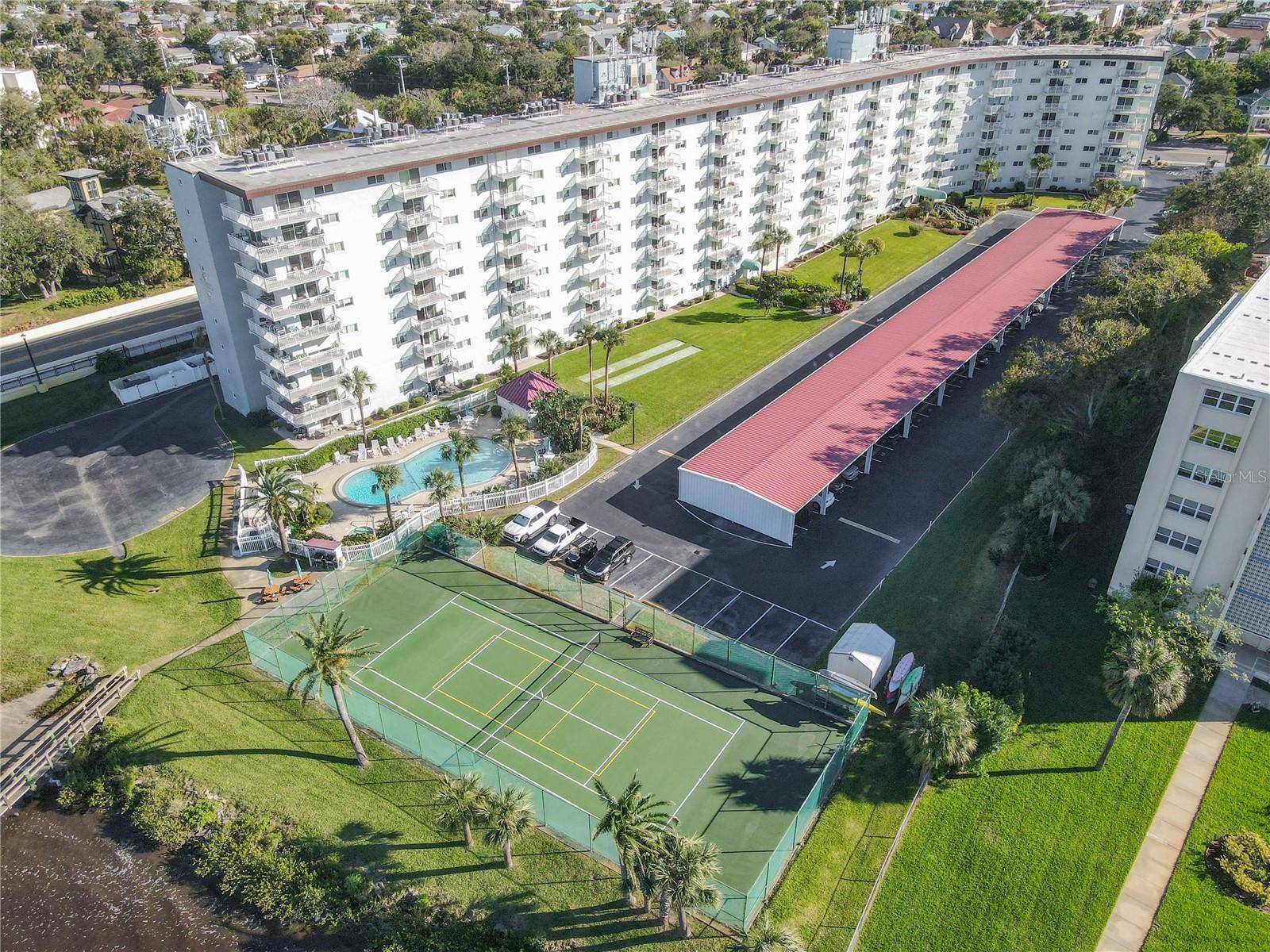 Daytona Beach, FL 32118,100 SILVER BEACH AVE #304