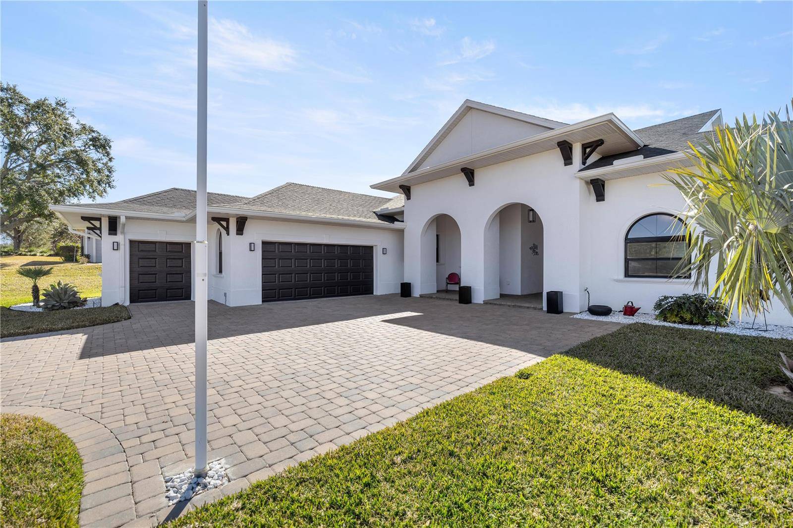 Lady Lake, FL 32159,5141 GREENS DR