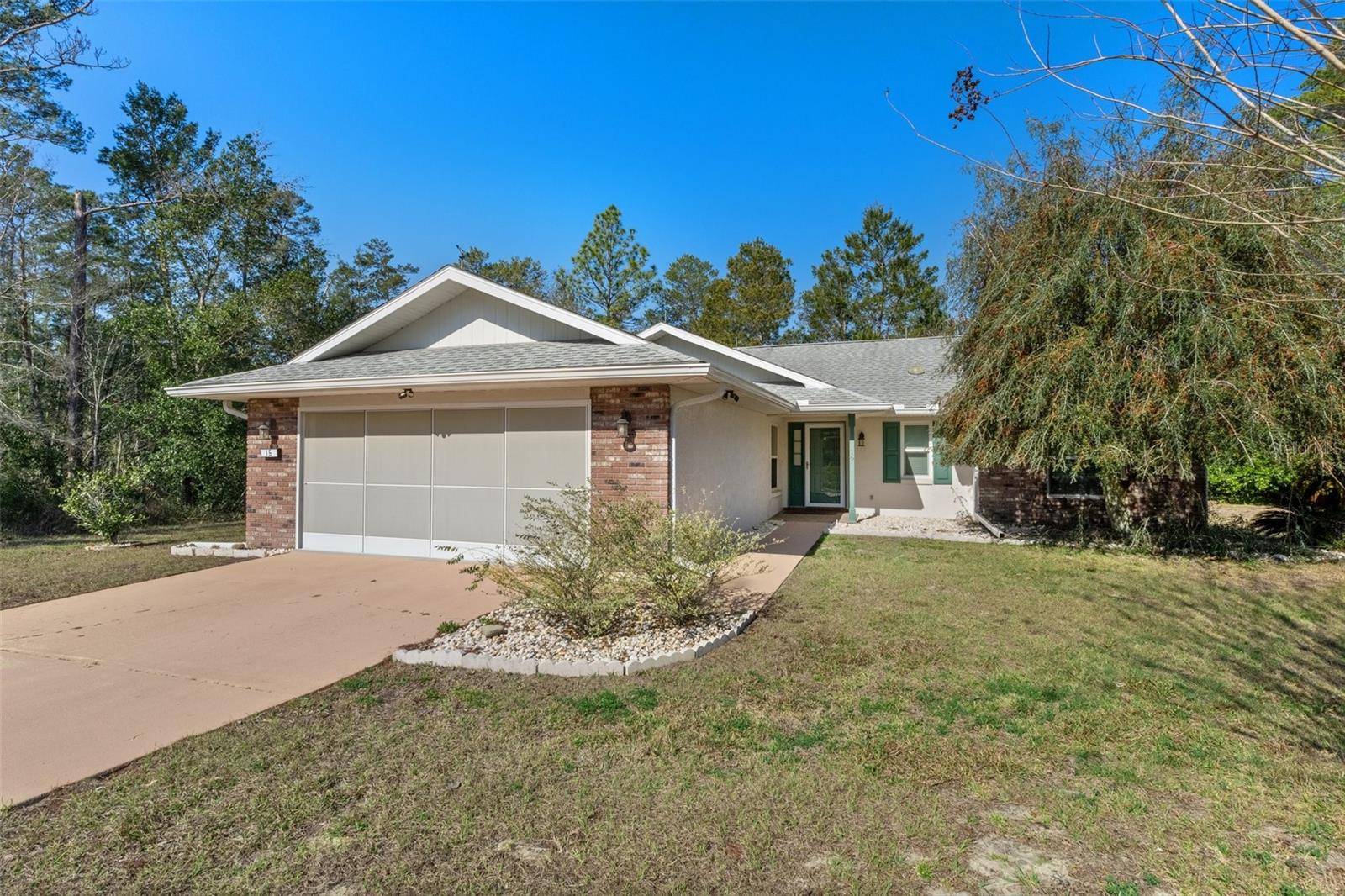 Homosassa, FL 34446,16 GERBERA CT