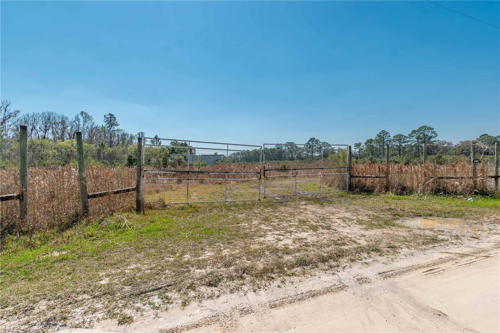 Hawthorne, FL 32640,21665 SE 177TH AVE