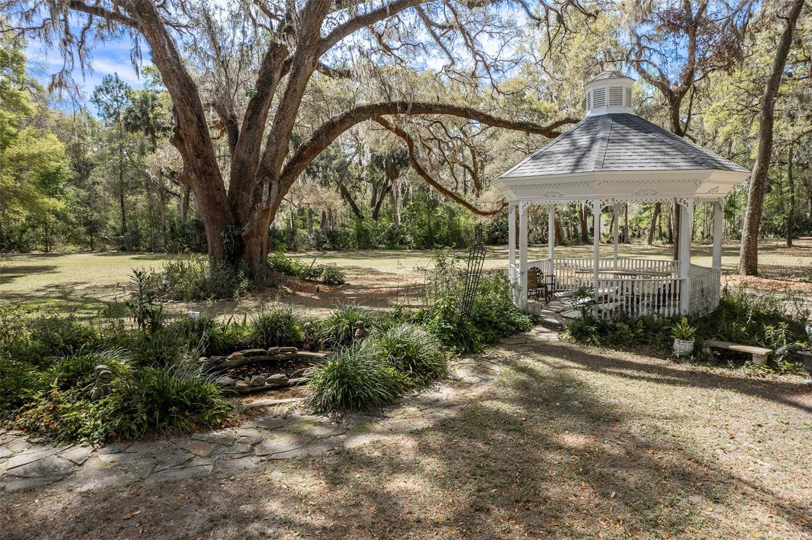 Ocala, FL 34480,8380 SE 7TH AVENUE RD